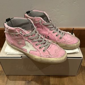 Golden Goose size 39 mid star. Excellent condition.